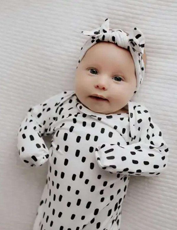 Modern Polka Dot Knotted Newborn Gown Set For Cheap